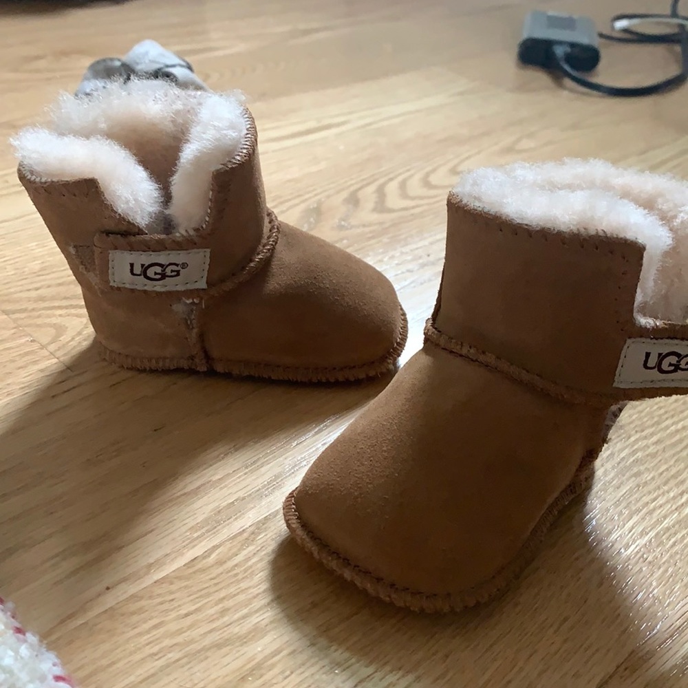 Infant Ugg’s size xs